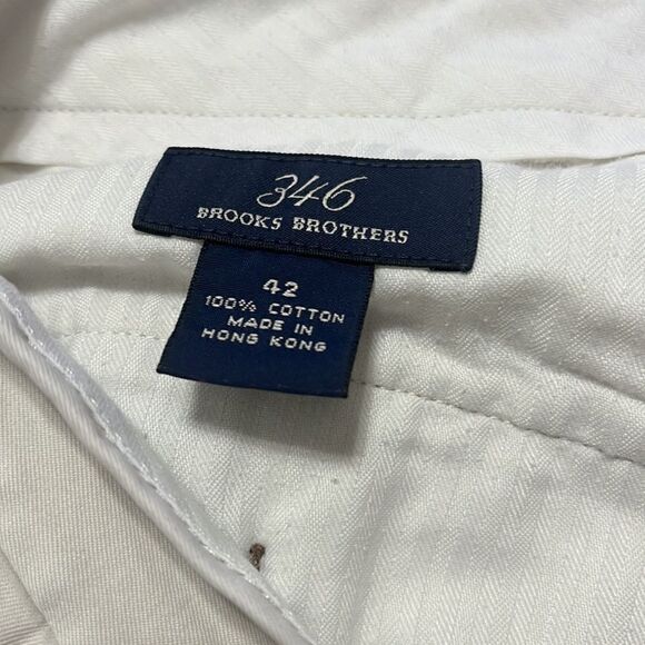 Brooks Brothers flat front shorts. Size 42 - Picture 5 of 5